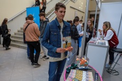 Olsztynski-Salon-Maturzystow-2022-fot.-Piotr-Awramiuk-PB-24