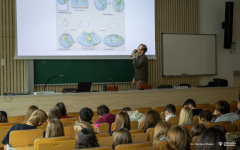 2023.11.17 konferencja naukowa III LO fot.Dariusz Piekut PB