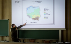 2023.11.17 konferencja naukowa III LO fot.Dariusz Piekut PB
