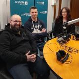 dr inż. Piotr Ofman, Kamil Perkowski i Magda Samojluk w studiu Radia Akadera