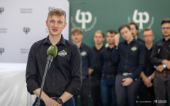 Kacper-Stasiewicz-podczas-prezentacji-bolida-Cerber-Motorsport_fot-Iryna-Mikhno-PB
