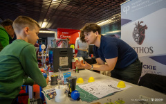 2025-05-18-Rodzinny-Piknik-Naukowy-fot-Dariusz-Piekut-PB