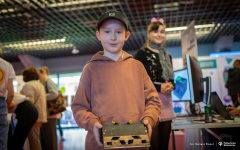 2025-05-18-Rodzinny-Piknik-Naukowy-fot-Dariusz-Piekut-PB