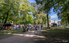2025-09-20-Studenci-Politechniki-Białostockiej-na-80leciu-PKS-Nova-fot-Dariusz-Piekut-PB