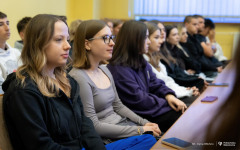 2025-10-06-rozklad-jazdy-WIZ-fot-Iryna-Mikhno-PB