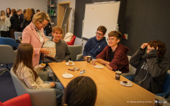 2025-10-29-Kawka-z-profesorem-fot-Maciej-Giedrojć-Juraha-PB