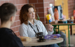 2025-11-19-Kawka-z-Profesorem-fot-Dariusz-Piekut-PB