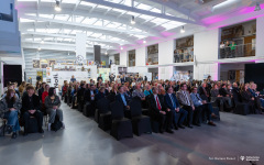 2025-11-20-EDD-i-50-lecie-Wydziału-Architektury-PB-fot-Dariusz-Piekut-PB