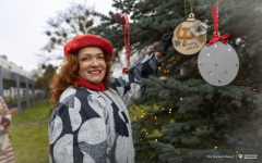 2025-12-01-Ubieranie-choinki-fot-Dariusz-Piekut-PB