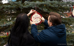 2025-12-01-ubieranie-choinki-fot-P.Jankowski-03