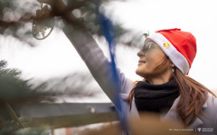 2025-12-02-ubieranie-choinki-fot-P.Jankowski-04