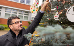 2025-12-02-ubieranie-choinki-fot-P.Jankowski-13