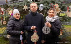 2025-12-02-ubieranie-choinki-fot-P.Jankowski-17