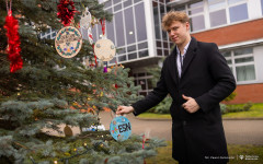 2025-12-02-ubieranie-choinki-fot-P.Jankowski-28