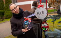 2025-12-03-ubieranie-choinki-fot-P.Jankowski-27