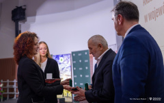 2025-12-05-Jubileusz-75-lecia-AZS-fot-Dariusz-Piekut-PB