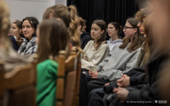 2025-12-17-kawka-z-profesorem-na-WA-fot-Maciej-Giedrojc-Juraha