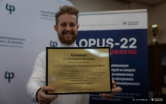 2025-12-19-WBiNŚ-stypendia-dla-studentów-biotechnologii-fot-Iryna-Mikhno-PB