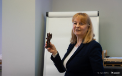 2026-01-20-WIZ-kawka-z-profesorem-Elżbieta-Szymańska-fot-Iryna-Mikhno-PB