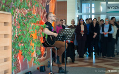 2026-01-21-koncert-prorektora-ds-studenckich-dla-WOŚP-fot-Iryna-Mikhno-PB