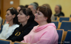 2026-01-23-Wykład-PZP-o Szczęściu, którego szukamy tam, gdzie go nie ma-PZP-Dostępna PB-fot-Iryna-Mikhno-PB