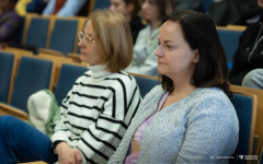 2026-01-23-Wykład-PZP-o Szczęściu, którego szukamy tam, gdzie go nie ma-PZP-Dostępna PB-fot-Iryna-Mikhno-PB