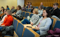 2026-01-23-Wykład-PZP-o Szczęściu, którego szukamy tam, gdzie go nie ma-PZP-Dostępna PB-fot-Iryna-Mikhno-PB