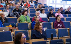 2026-01-23-Wykład-PZP-o Szczęściu, którego szukamy tam, gdzie go nie ma-PZP-Dostępna PB-fot-Iryna-Mikhno-PB