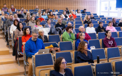 2026-01-23-Wykład-PZP-o Szczęściu, którego szukamy tam, gdzie go nie ma-PZP-Dostępna PB-fot-Iryna-Mikhno-PB