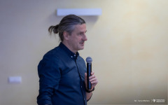 2026-01-23-Wykład-PZP-o Szczęściu, którego szukamy tam, gdzie go nie ma-PZP-Dostępna PB-fot-Iryna-Mikhno-PB