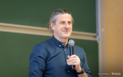 2026-01-23-Wykład-PZP-o Szczęściu, którego szukamy tam, gdzie go nie ma-PZP-Dostępna PB-fot-Iryna-Mikhno-PB