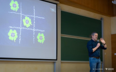 2026-01-23-Wykład-PZP-o Szczęściu, którego szukamy tam, gdzie go nie ma-PZP-Dostępna PB-fot-Iryna-Mikhno-PB