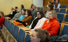 2026-01-23-Wykład-PZP-o Szczęściu, którego szukamy tam, gdzie go nie ma-PZP-Dostępna PB-fot-Iryna-Mikhno-PB