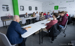 2026-01-28-Kawka-z-profesorem-fot-Dariusz-Piekut-PB