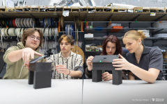 2026-01-29-Projekty-studentów-I-roku-mechatroniki-i-AiR-fot-Dariusz-Piekut-PB