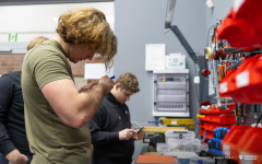 2026-01-29-Projekty-studentów-I-roku-mechatroniki-i-AiR-fot-Dariusz-Piekut-PB