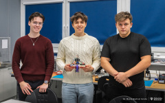 Projekty-studentów-I-roku-mechatroniki-i-AiR-fot-Maciej-Giedrojć-Juraha-PB