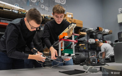 Projekty-studentów-I-roku-mechatroniki-i-AiR-fot-Maciej-Giedrojć-Juraha-PB