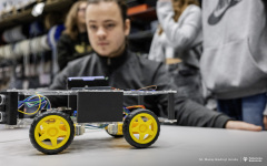 Projekty-studentów-I-roku-mechatroniki-i-AiR-fot-Maciej-Giedrojć-Juraha-PB