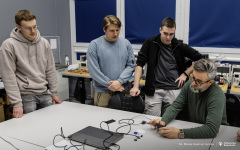 Projekty-studentów-I-roku-mechatroniki-i-AiR-fot-Maciej-Giedrojć-Juraha-PB