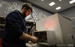 Projekty-studentów-I-roku-mechatroniki-i-AiR-fot-Maciej-Giedrojć-Juraha-PB