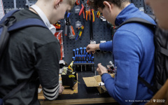 Projekty-studentów-I-roku-mechatroniki-i-AiR-fot-Maciej-Giedrojć-Juraha-PB