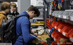 Projekty-studentów-I-roku-mechatroniki-i-AiR-fot-Maciej-Giedrojć-Juraha-PB