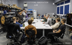 Projekty-studentów-I-roku-mechatroniki-i-AiR-fot-Maciej-Giedrojć-Juraha-PB