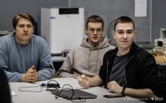 Projekty-studentów-I-roku-mechatroniki-i-AiR-fot-Maciej-Giedrojć-Juraha-PB