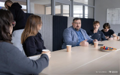 2026-02-25-Kawka-z-profesorem-WM-dr hab. inż-Dariusz-Perkowski-prof-PB-fot-Iryna-Mikhno-PB