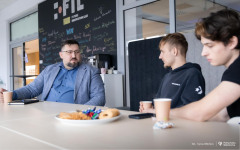 2026-02-25-Kawka-z-profesorem-WM-dr hab. inż-Dariusz-Perkowski-prof-PB-fot-Iryna-Mikhno-PB