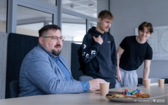 2026-02-25-Kawka-z-profesorem-WM-dr hab. inż-Dariusz-Perkowski-prof-PB-fot-Iryna-Mikhno-PB