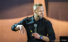 2026-02-26-Kawiarnia-Naukowa-Pułapki-myślenia-fot.-Maciej-Giedrojć-Juraha-PB