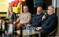 2026-03-03- Żółta-Kanapa-konferencja